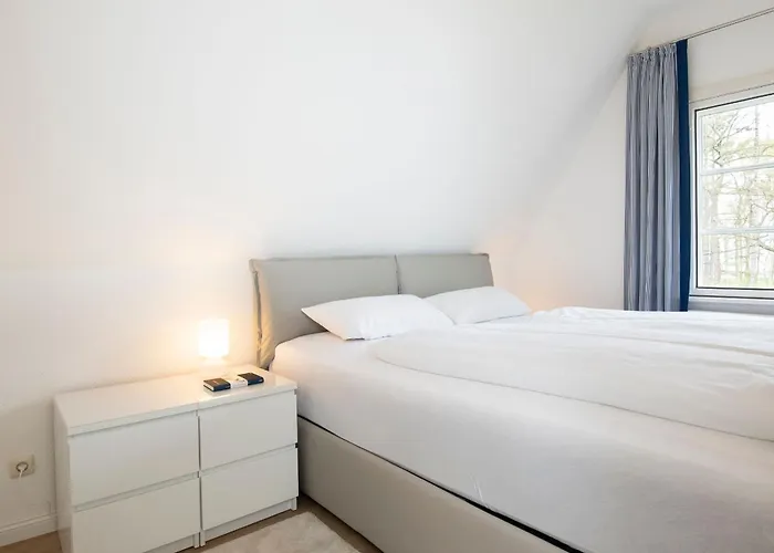 Am Strandwaeldchen *